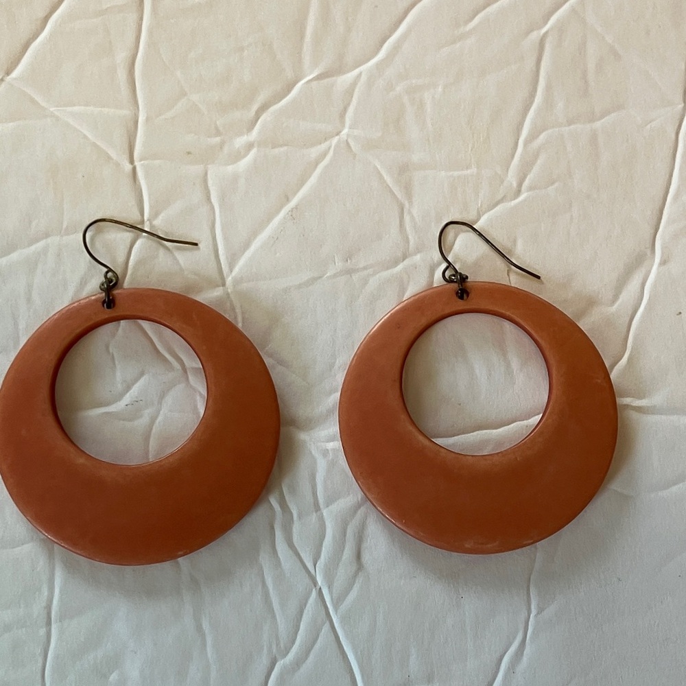 Charlotte Russe orange circle dangling earrings